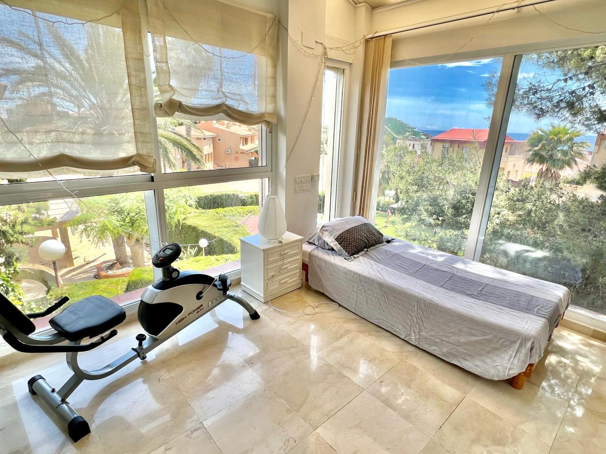 Beachside 4-Bedroom With Pool อาลิกันเต ภายนอก รูปภาพ