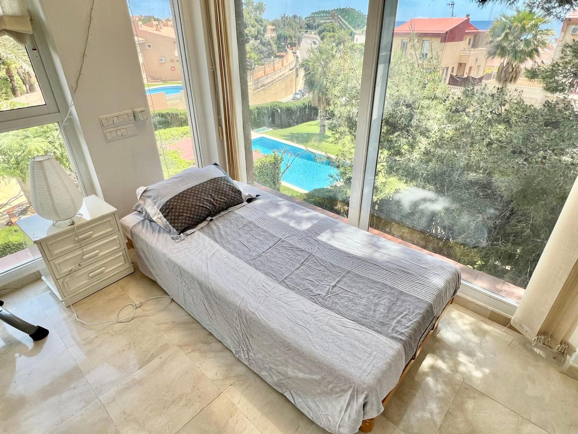 Beachside 4-Bedroom With Pool อาลิกันเต ภายนอก รูปภาพ