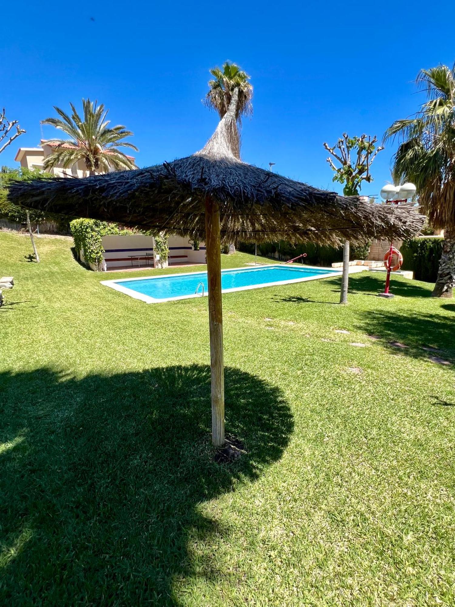Beachside 4-Bedroom With Pool อาลิกันเต ภายนอก รูปภาพ